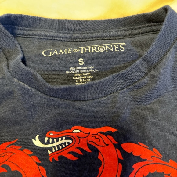 Game of Thrones Targaryen Fire and Blood Red Dragon Sigil Navy Blue Shirt - Picture 3 of 4